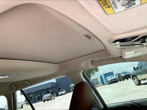 Used 2025 Subaru Outback Touring XT AWD/4WD image 20