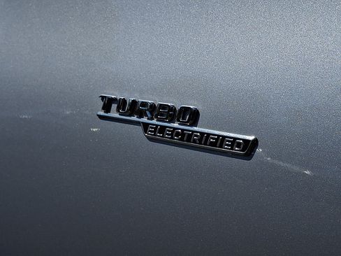 Certified 2023 Mercedes-Benz C 43 AMG 4MATIC Sedan image 32