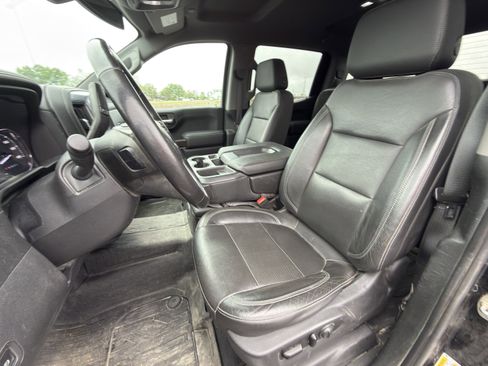 Used 2020 GMC Sierra 1500 SLT w/ Driver Alert Package I AWD/4WD image 9