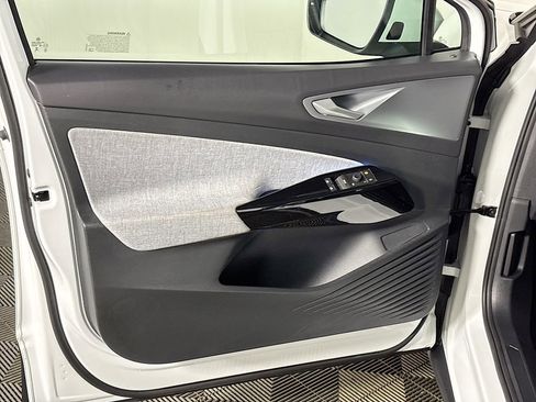 Used 2024 Volkswagen ID.4 Standard image 10