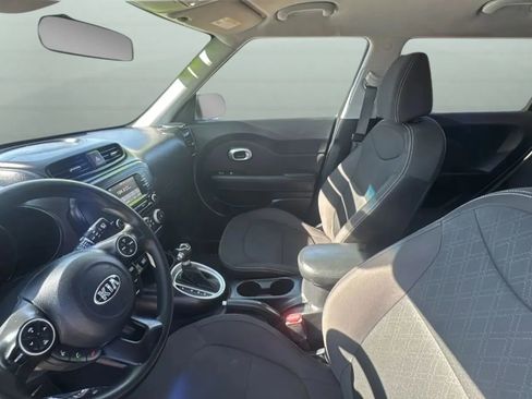 Used 2019 Kia Soul FWD image 28