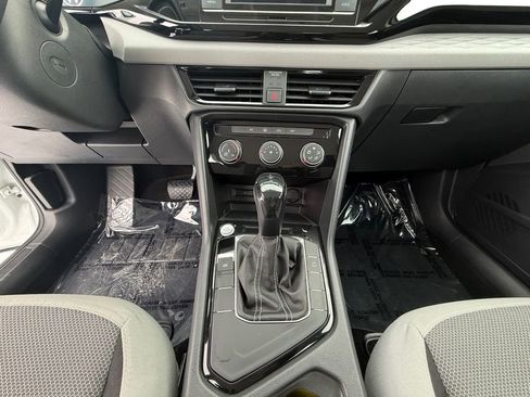 Used 2023 Volkswagen Taos S image 11