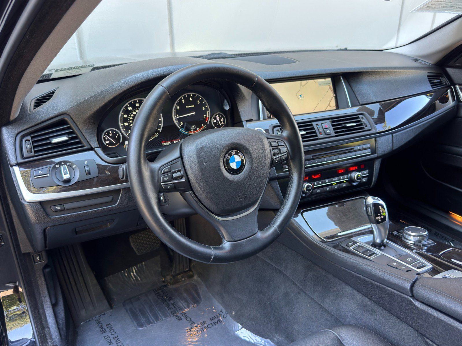 Used 2015 BMW 528i xDrive Sedan AWD/4WD image 13