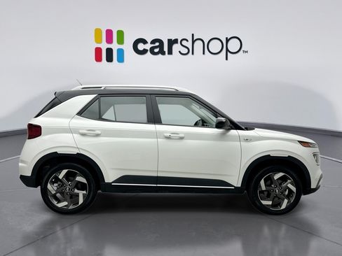 Used 2026 Hyundai Venue SEL FWD image 6