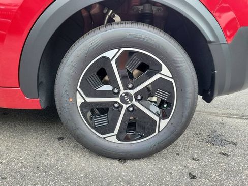 New 2026 Kia Niro LX FWD image 7