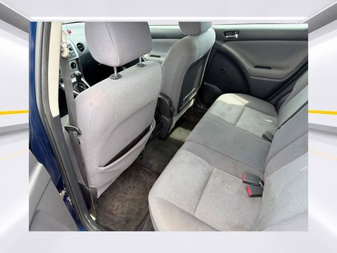 Used 2005 Toyota Matrix FWD image 7