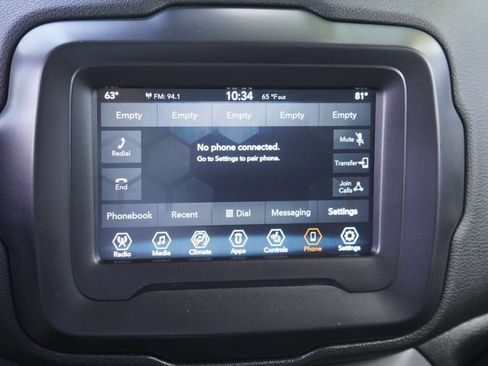 Used 2019 Jeep Renegade Latitude w/ Cold Weather Group FWD image 29
