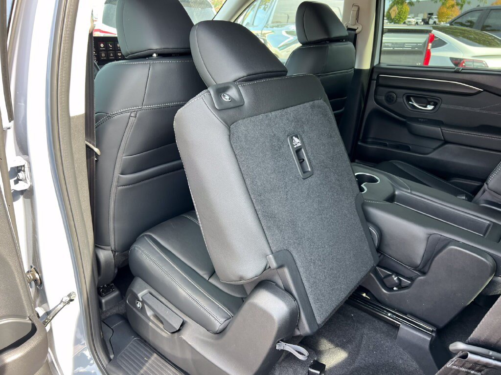 New 2026 Honda Pilot Touring image 36