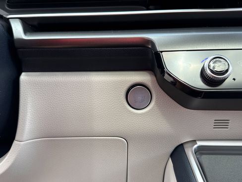 New 2026 Kia Carnival SX Prestige FWD image 11