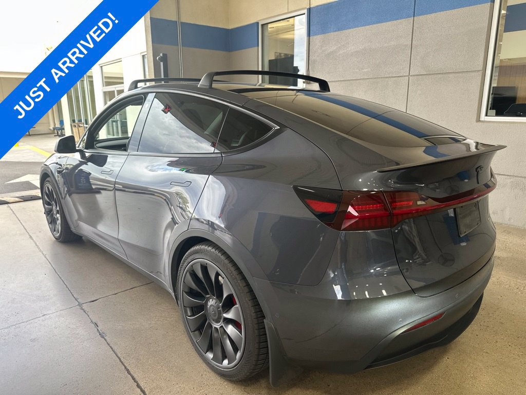 Used 2022 Tesla Model Y Performance AWD/4WD image 4