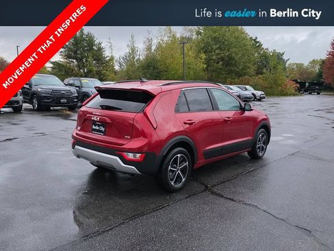 New 2025 Kia Niro EX image 7