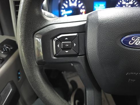 Certified 2019 Ford F350 4x4 Regular Cab DRW Super Duty image 24