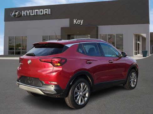 Used 2021 Buick Encore GX Essence w/ Advanced Technology Package image 4