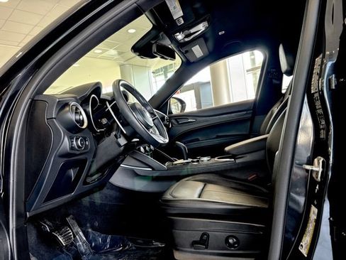 Used 2022 Alfa Romeo Stelvio Sprint image 20