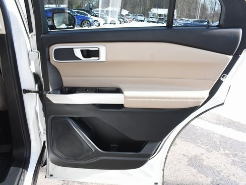 Used 2021 Ford Explorer XLT w/ Equipment Group 202A image 22