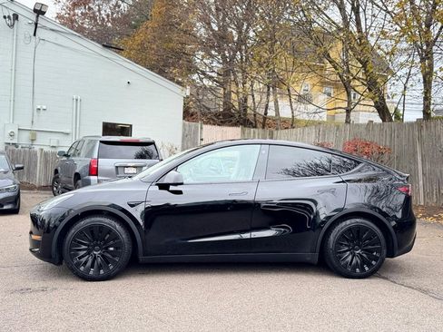 Used 2021 Tesla Model Y Long Range image 3