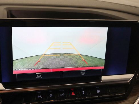 Used 2025 Chevrolet Silverado 1500 LT image 45