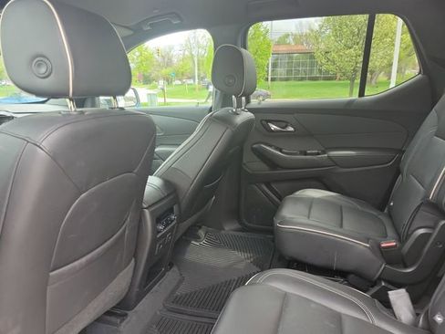 Used 2022 Chevrolet Traverse Premier AWD/4WD image 31