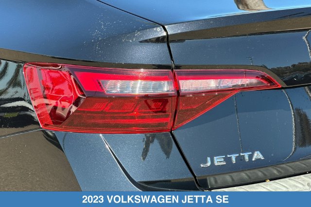 Used 2023 Volkswagen Jetta SE w/ Panoramic Sunroof Package FWD image 28