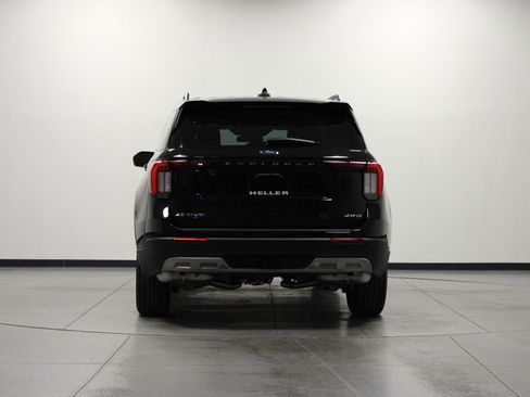 New 2026 Ford Explorer Active w/ Active Comfort Package image 5