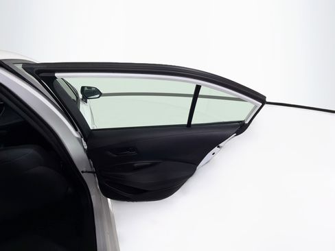 Used 2025 Toyota Corolla LE FWD image 29