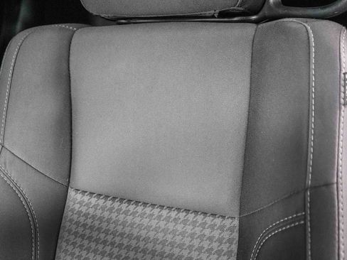 Used 2019 Dodge Challenger SXT image 23