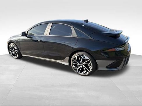 Used 2024 Hyundai Ioniq 6 SEL image 5