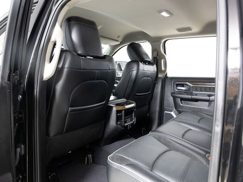 Used 2024 RAM 2500 Laramie image 18