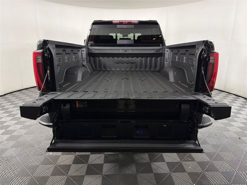 New 2026 GMC Sierra 2500 Denali Ultimate AWD/4WD image 17