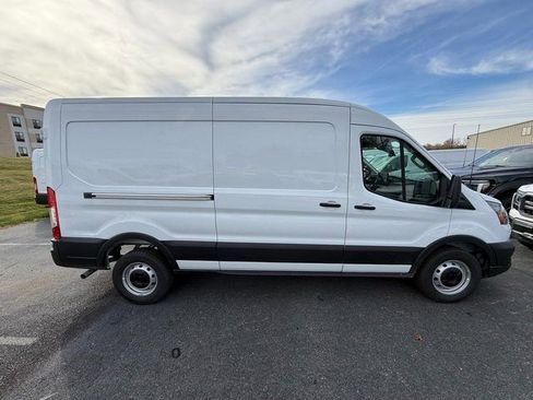 New 2026 Ford Transit 250 148 Medium Roof w/ Load Area Protection Package RWD image 19