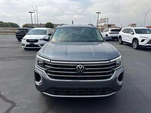 Used 2025 Volkswagen Atlas SE FWD image 10