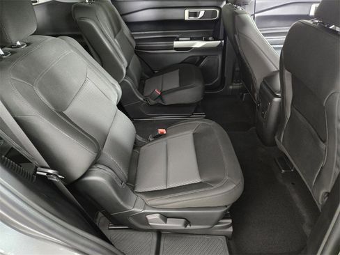 Used 2023 Ford Explorer XLT image 19