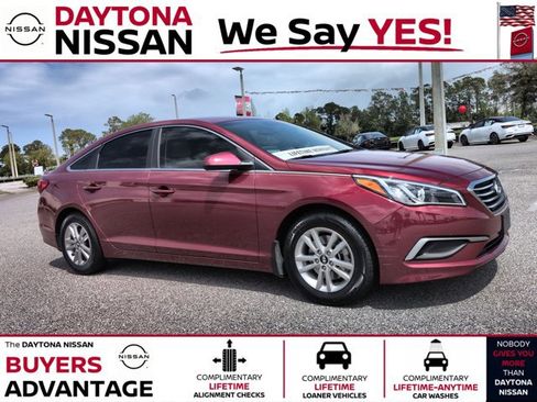 Used 2016 Hyundai Sonata SE image 1