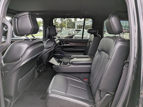 Used 2024 Jeep Grand Wagoneer L 4WD image 13