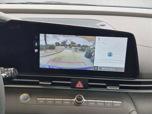 Used 2024 Hyundai Elantra SEL FWD image 13
