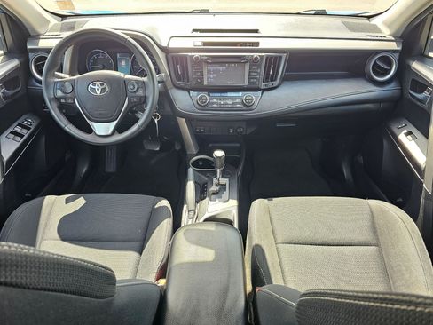 Used 2018 Toyota RAV4 XLE AWD/4WD image 15