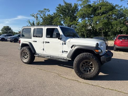 Used 2022 Jeep Wrangler Unlimited Sport AWD/4WD image 23