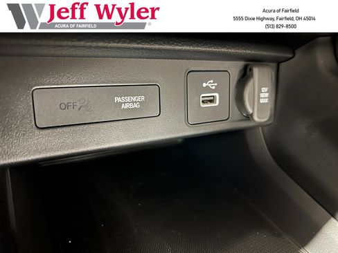 New 2025 Acura Integra image 25