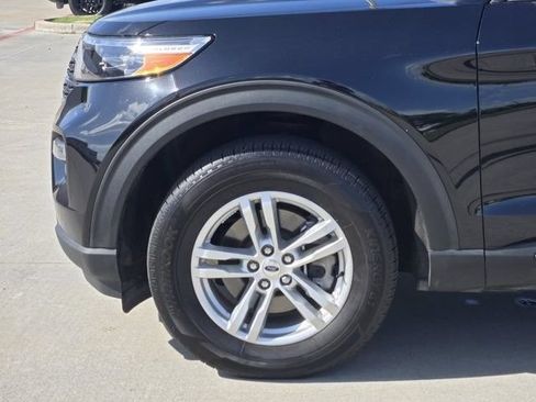Used 2023 Ford Explorer XLT w/ Equipment Group 202A AWD/4WD image 8