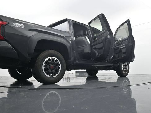 Used 2024 Toyota Tacoma TRD Off-Road AWD/4WD image 46