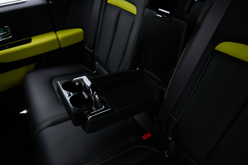 Used 2025 Rolls-Royce Cullinan AWD/4WD image 67