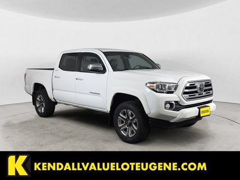Used 2019 Toyota Tacoma Limited AWD/4WD image 7