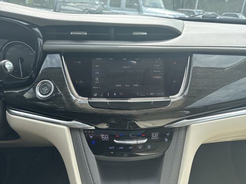 Used 2023 Cadillac XT6 Premium Luxury AWD/4WD image 18