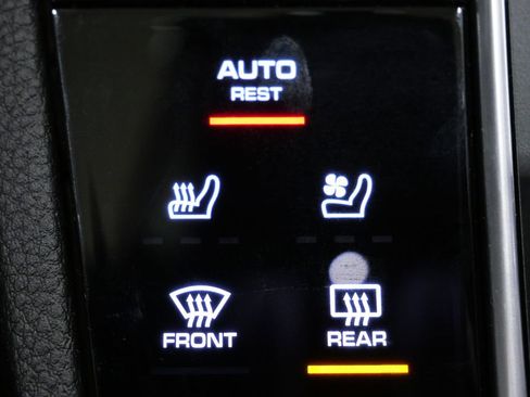 Used 2023 Porsche Cayenne S image 21