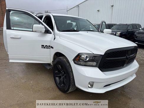 Used 2018 RAM 1500 Sport w/ Sport Premium Group image 17
