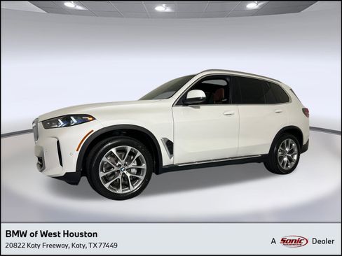 New 2026 BMW X5 xDrive40i w/ Executive Package image 1