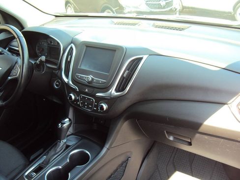 Used 2018 Chevrolet Equinox LT FWD image 10