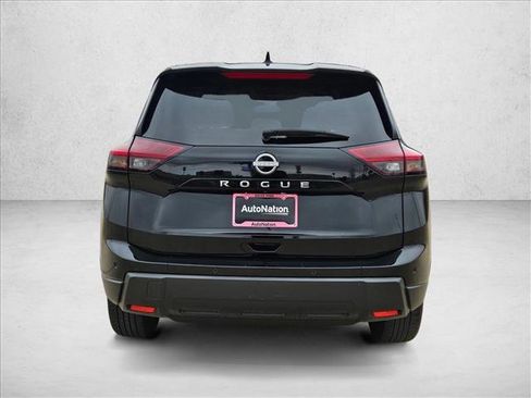 Used 2025 Nissan Rogue SV image 7