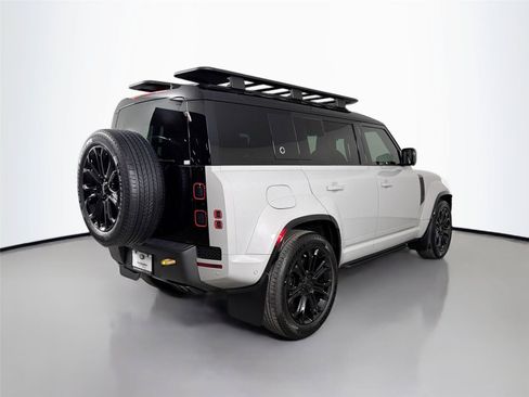 New 2026 Land Rover Defender 110 OCTA AWD/4WD image 5