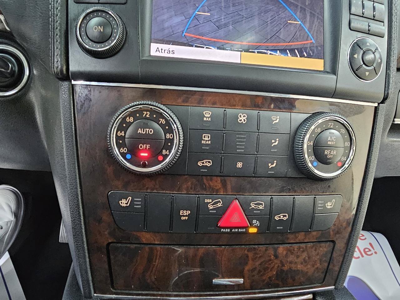 Used 2011 Mercedes-Benz GL 450 4MATIC image 36